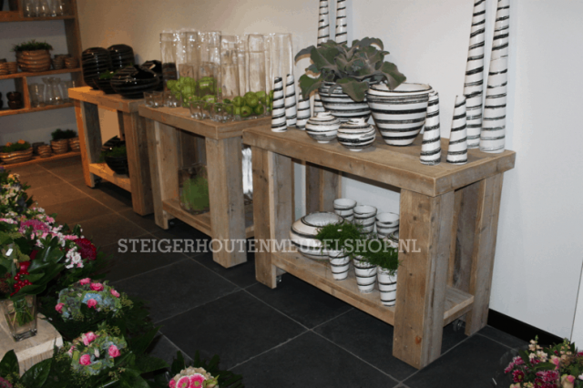 Steigerhouten wangtafel op wielen