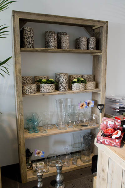 Steigerhouten kast Birkhoven in elke maat en in twee weken geleverd Steigerhouten kast Birkhoven in elke maat en in twee weken geleverd