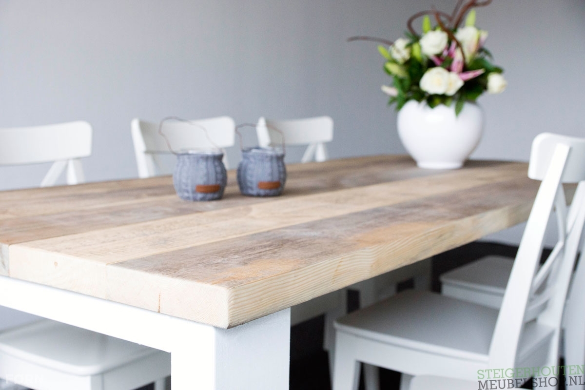 Steigerhouten tafel met dikke planken Millau Steigerhouten tafel met dikke planken Millau