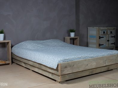 Steigerhouten bed tweepersoons Tava