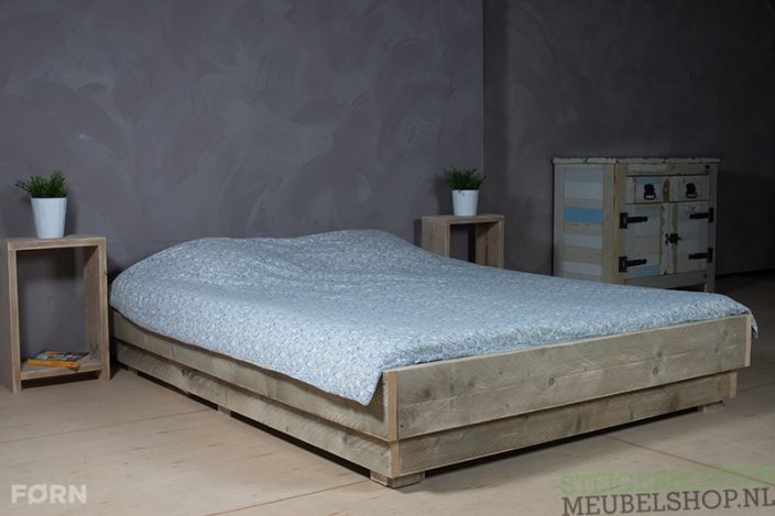 Steigerhouten bed tweepersoons Tava