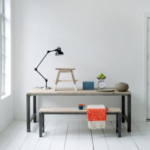 Tafel metalen onderstel steigerhout.