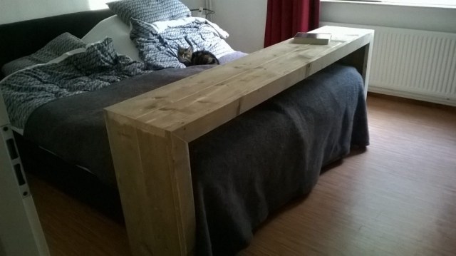 Steigerhout bedtafel