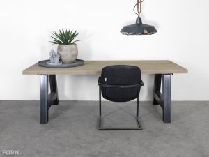 Industriele tafel A poten