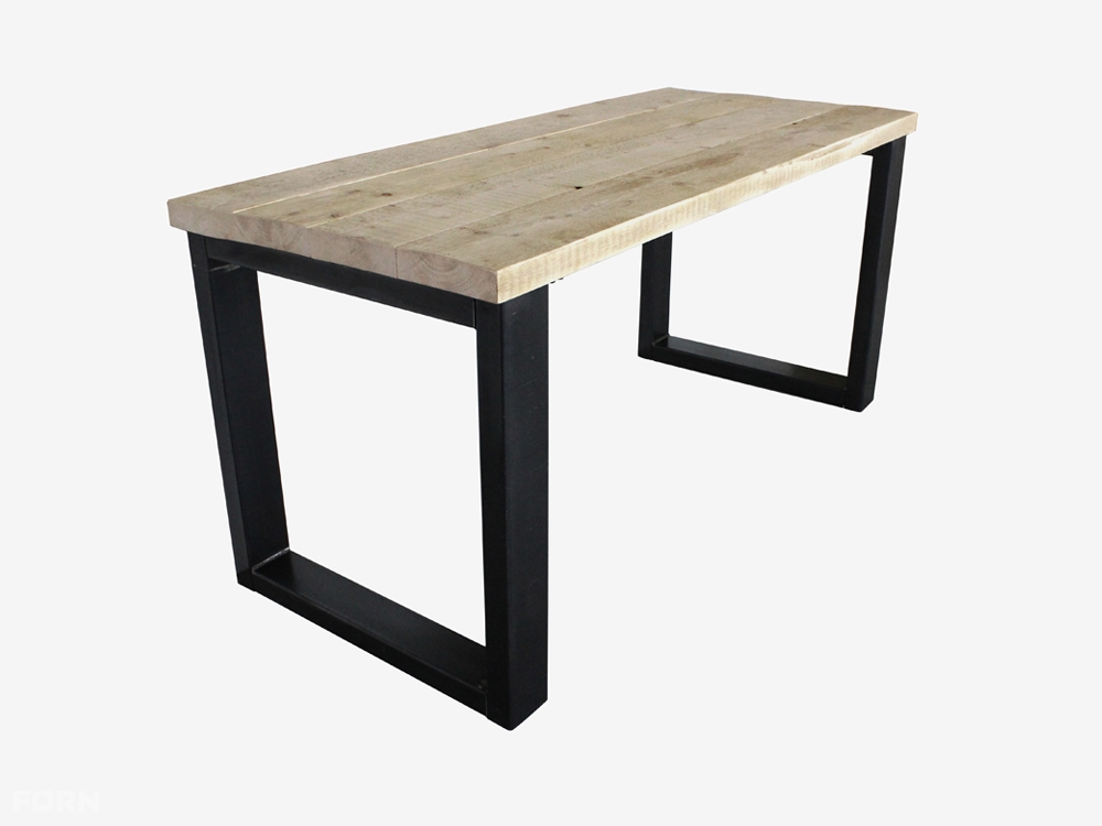 tafel met stoere FØRN | vanaf 359 euro