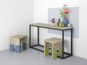 Industriele sidetable Thijn steigerhout en staal