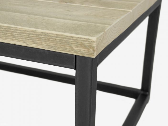 Industriele salontafel Steff staal en steigerhout detail