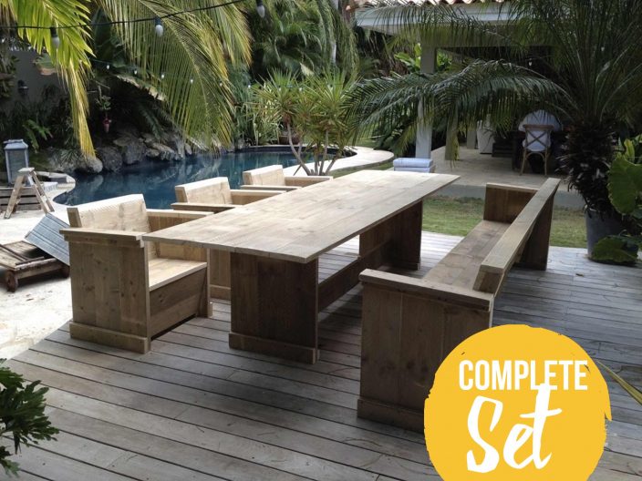 Complete tuinset van steigerhout