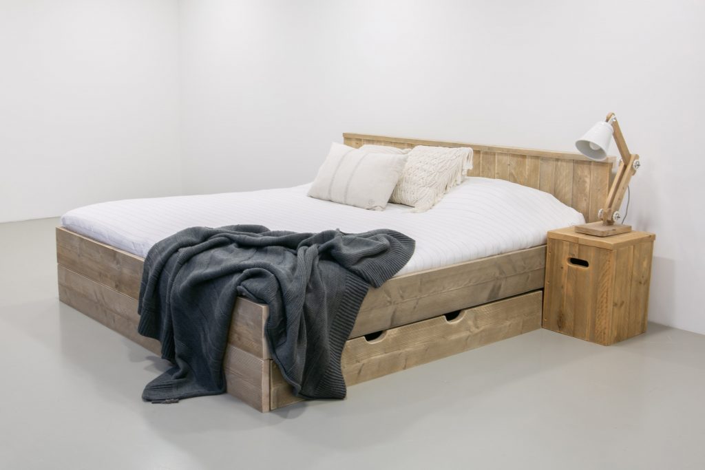 Anneroos steigerhout bed tweepersoons