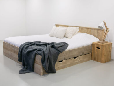 Anneroos steigerhout bed tweepersoons