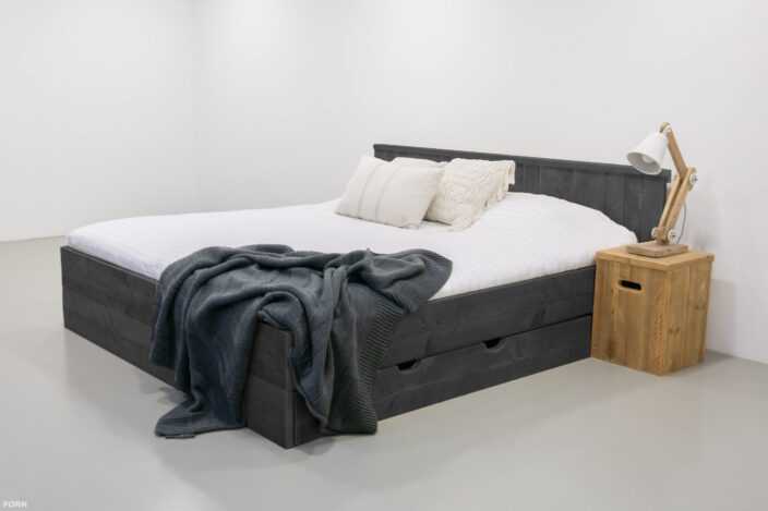 Blackwash bed steigerhout Flora met la