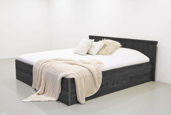 Steigerhout bed blackwash